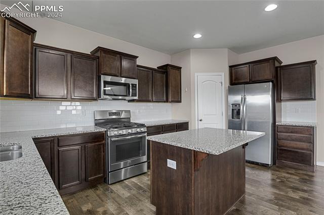 6904 Thorn Brush Way