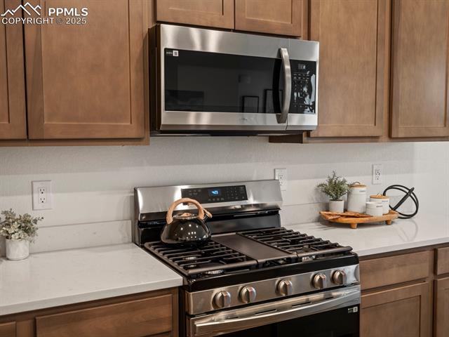 888 Beckton Heights