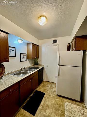 2902 Airport Road Unit: 124