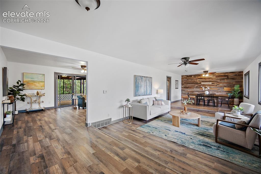 483 Crystal Hills Boulevard