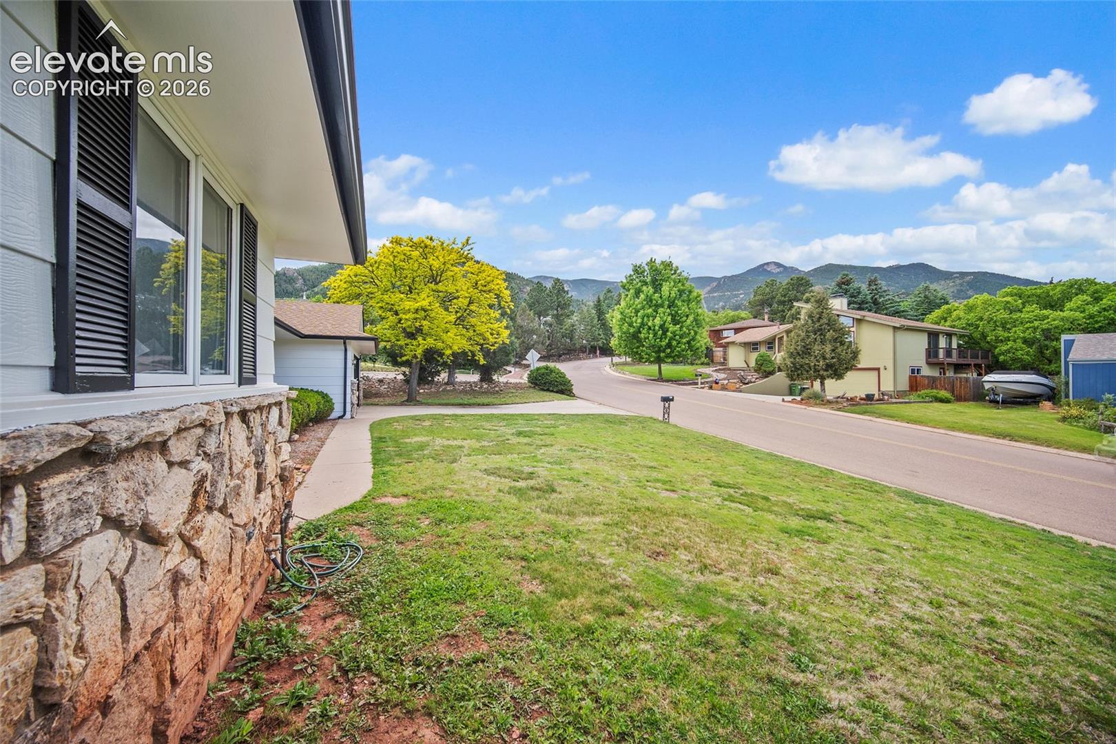 483 Crystal Hills Boulevard