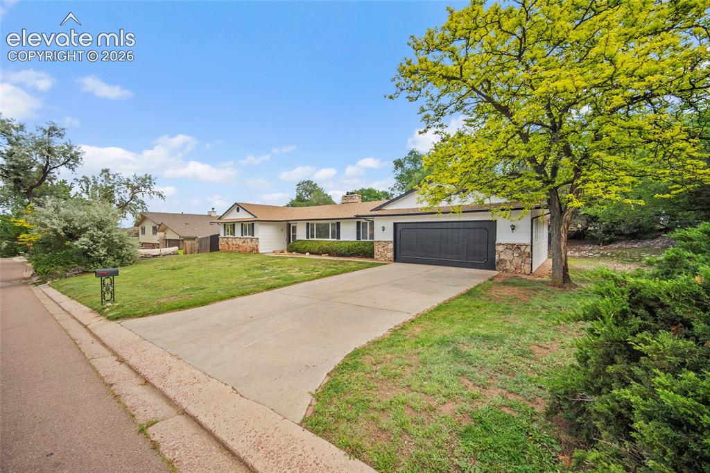 483 Crystal Hills Boulevard