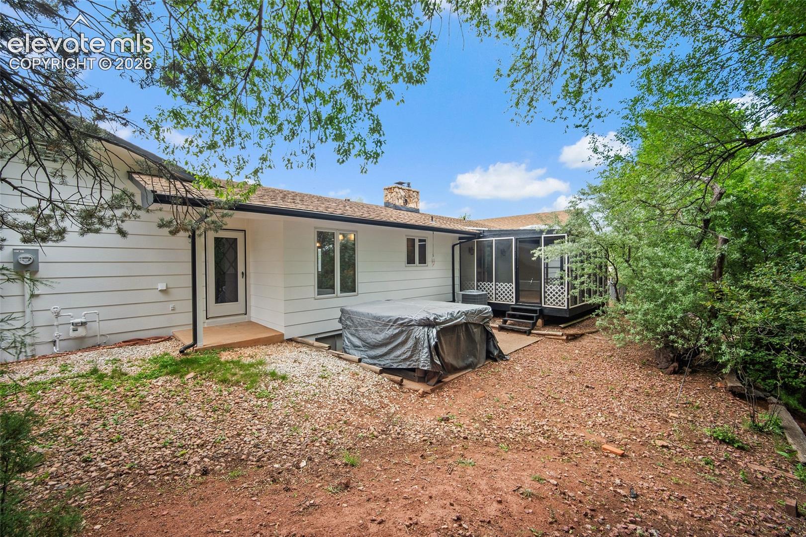 483 Crystal Hills Boulevard