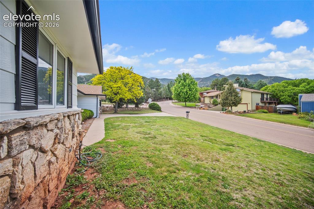 483 Crystal Hills Boulevard