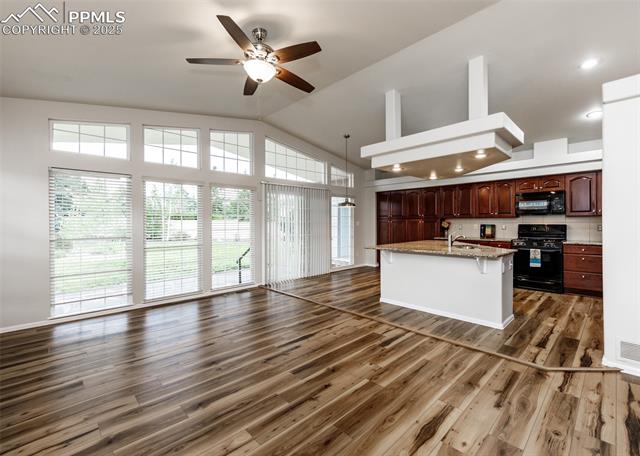 9506 Hollydale Court