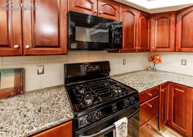 9506 Hollydale Court