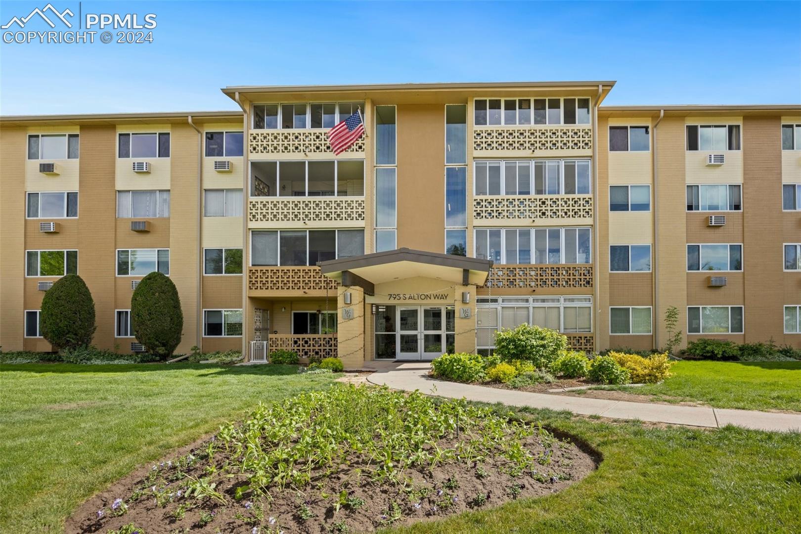 795 S Alton Way 10D