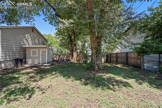 1633 N Chestnut Street