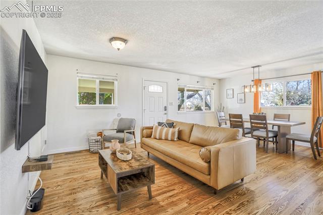 1633 N Chestnut Street