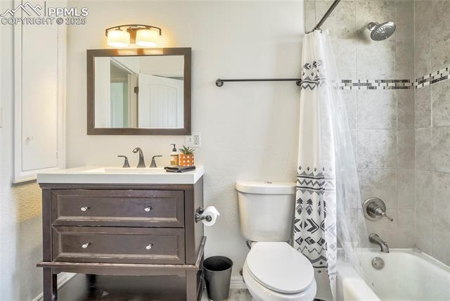 1633 N Chestnut Street