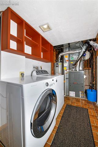 4260 Loch Lomond Lane