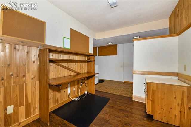 4260 Loch Lomond Lane