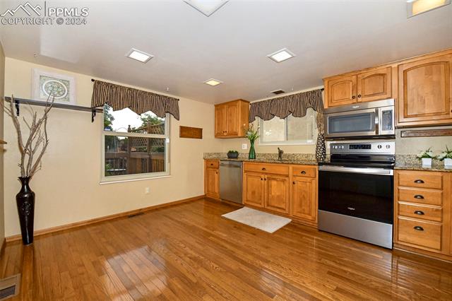 4260 Loch Lomond Lane