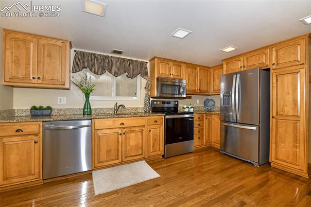 4260 Loch Lomond Lane