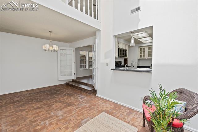 2043 Sussex Lane