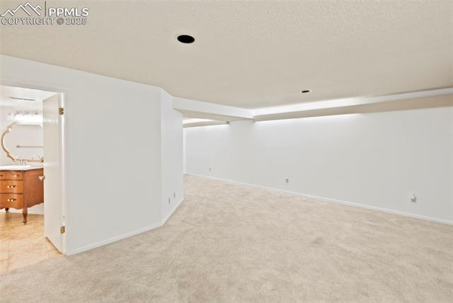 2043 Sussex Lane