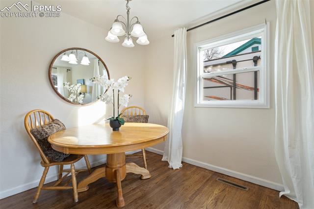 3238 E La Salle Street