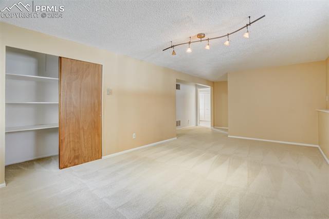 1528 N Corona Street