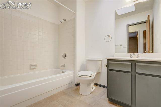 1528 N Corona Street