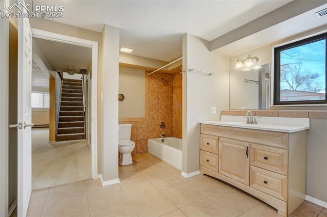 1528 N Corona Street