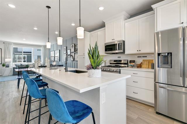 2032 Peridot Loop Heights