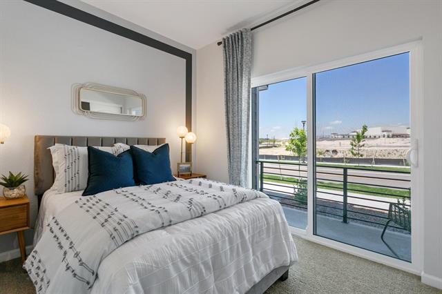 2032 Peridot Loop Heights