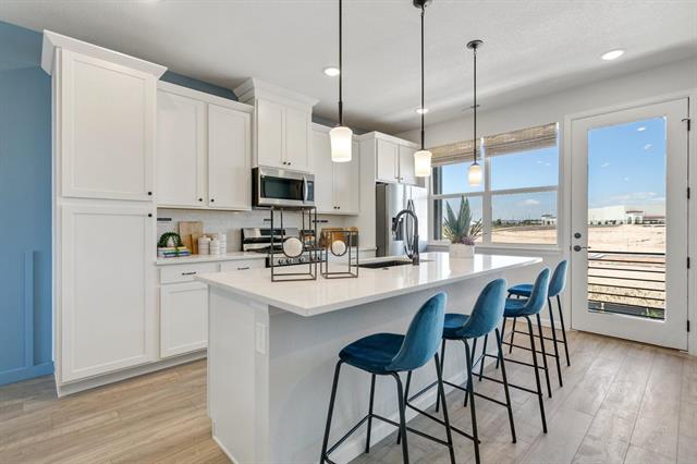 2032 Peridot Loop Heights