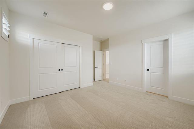 3425 Crest Hollow View