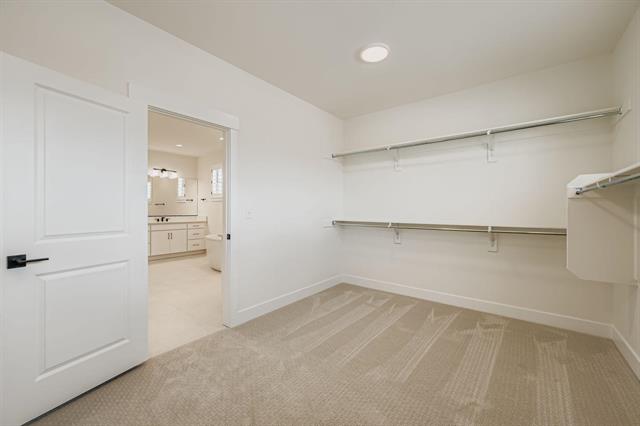 3425 Crest Hollow View