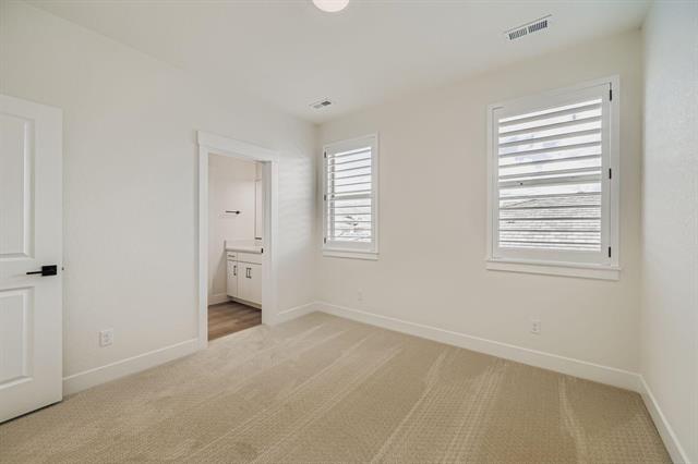 3425 Crest Hollow View