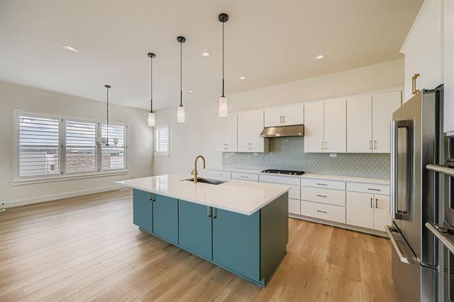 3425 Crest Hollow View