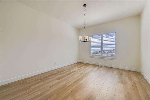 3425 Crest Hollow View