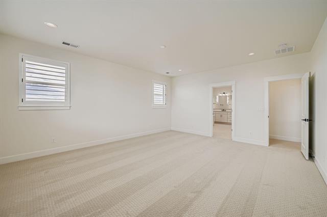 3425 Crest Hollow View