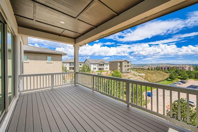 3425 Crest Hollow View