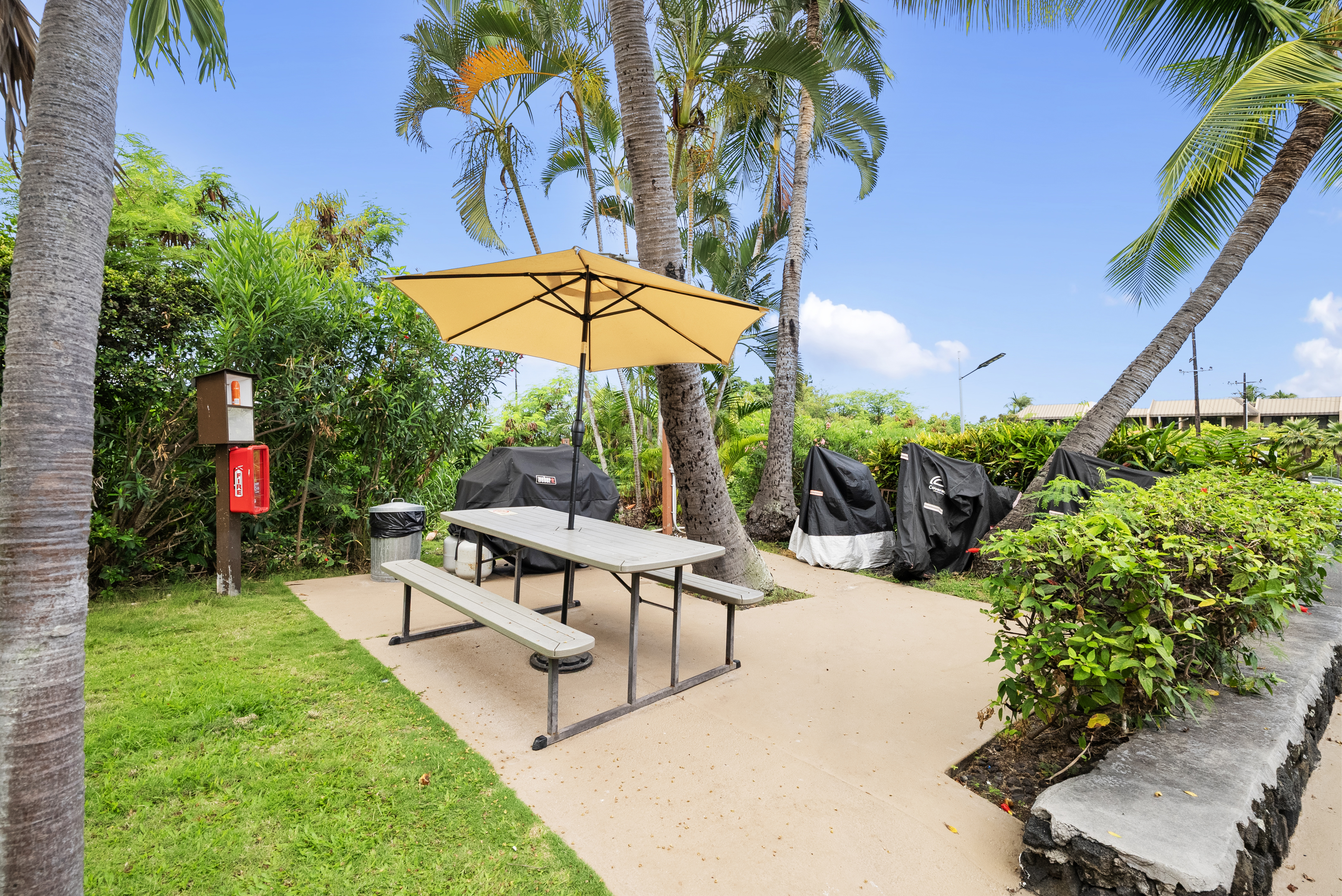 75-5863 KUAKINI HIGHWAY 108