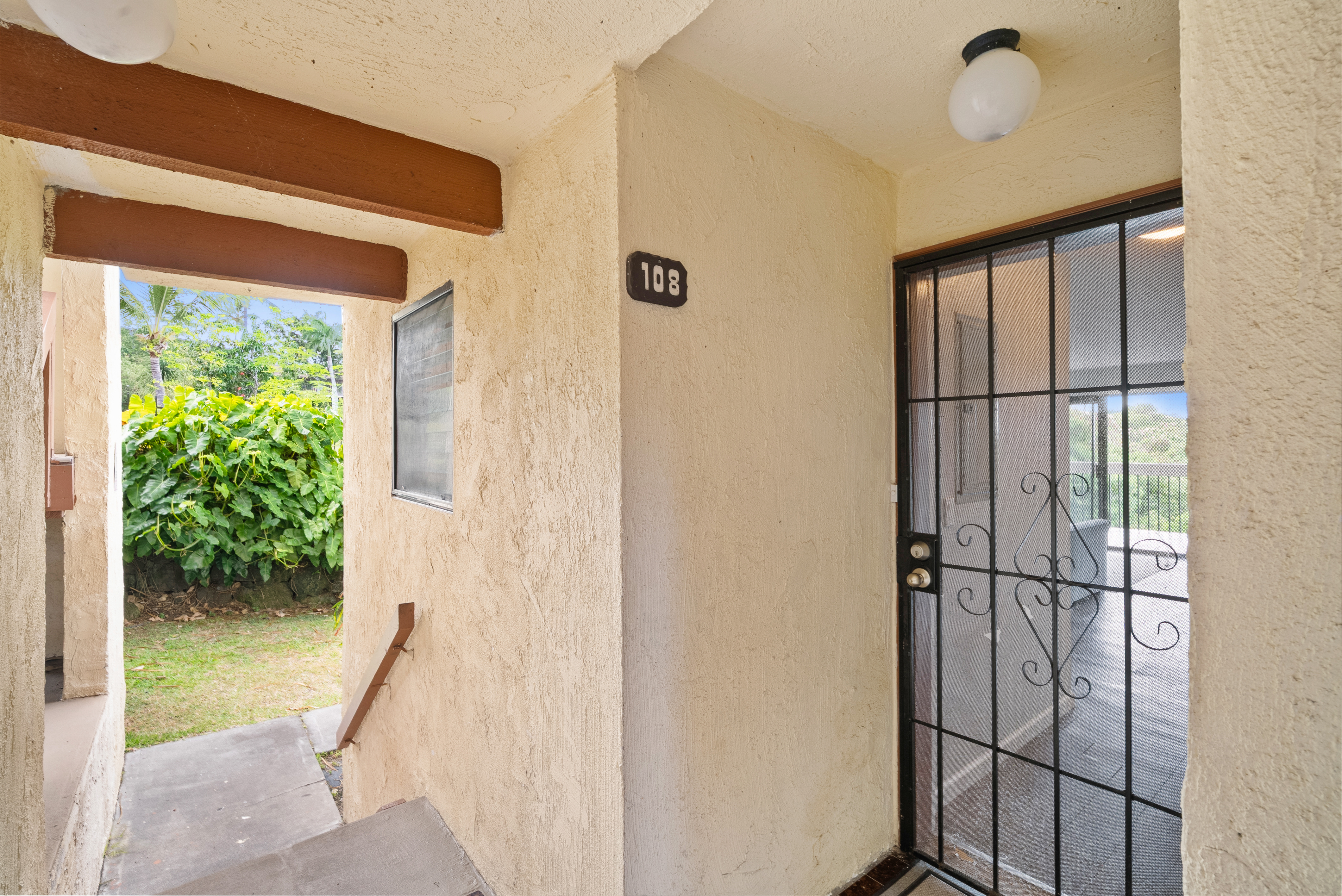 75-5863 KUAKINI HIGHWAY 108