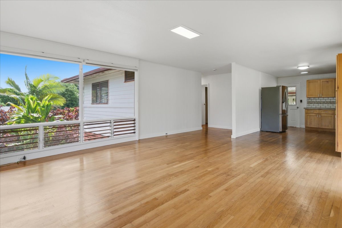 82 MALIA ST