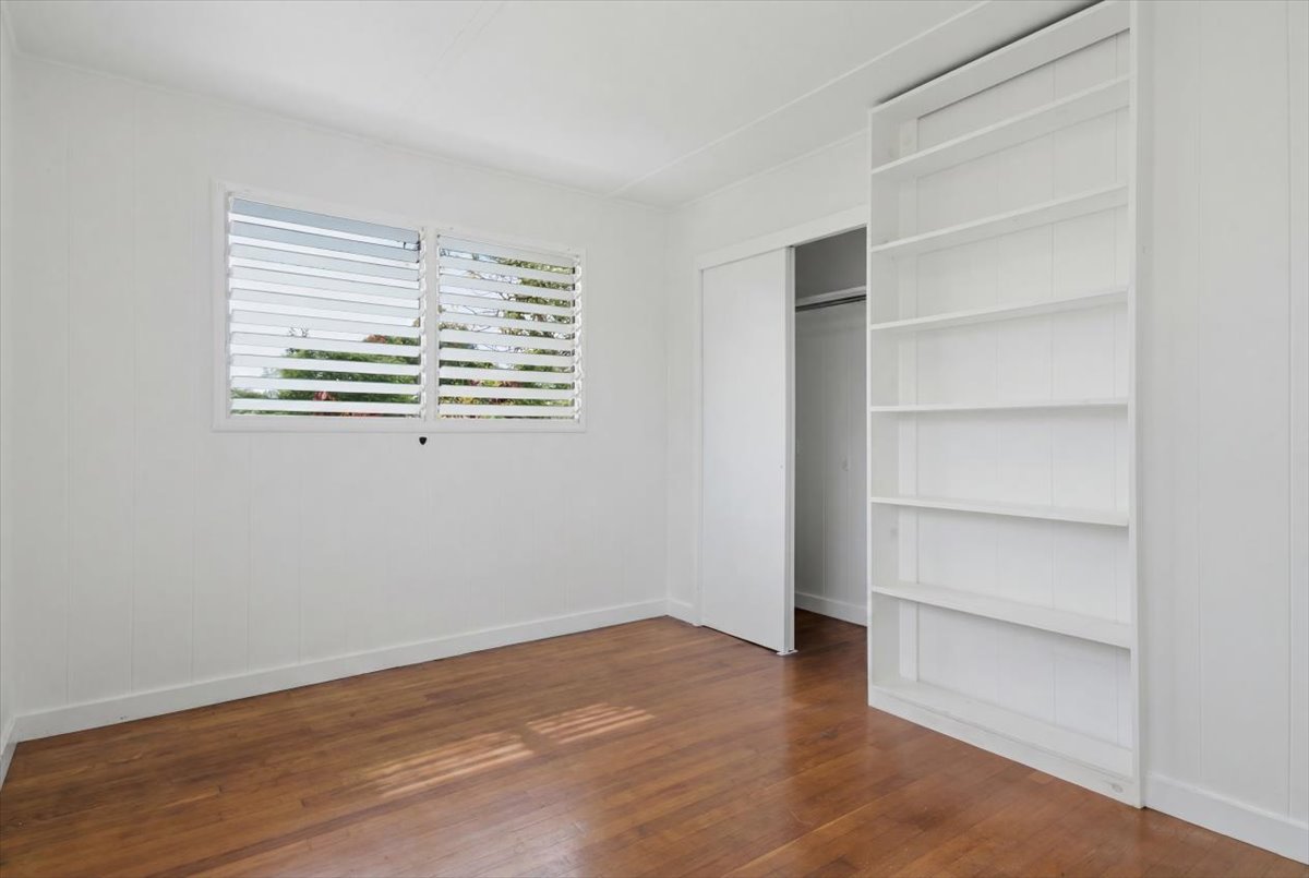 82 MALIA ST