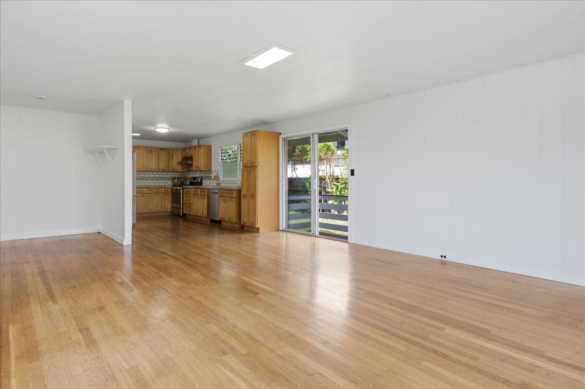 82 MALIA ST