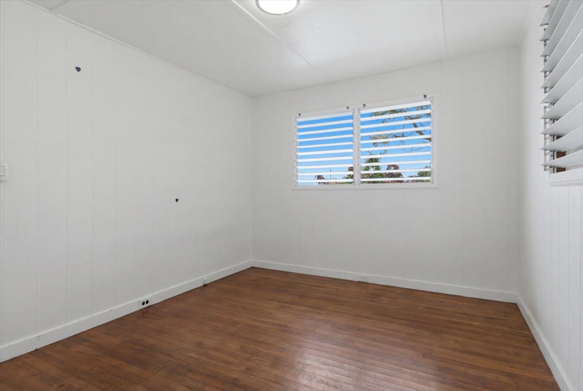 82 MALIA ST