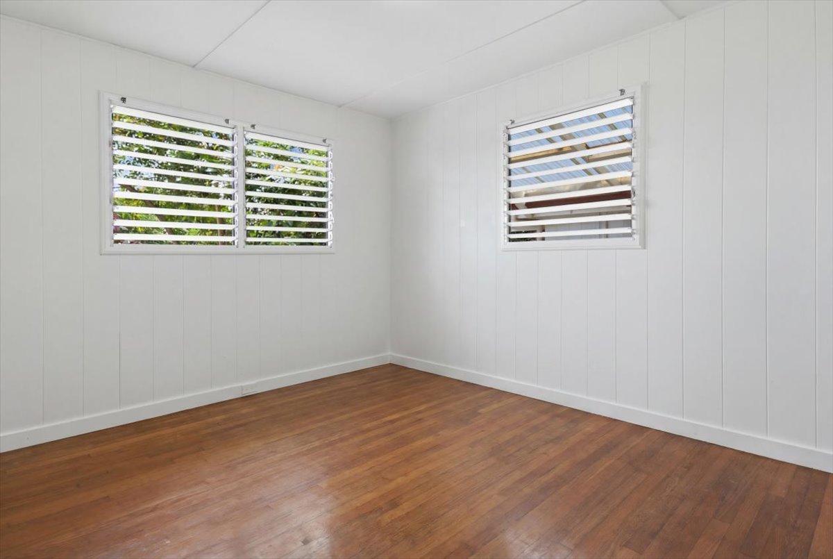 82 MALIA ST
