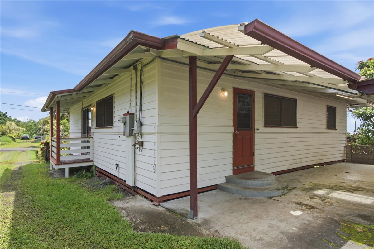 82 MALIA ST
