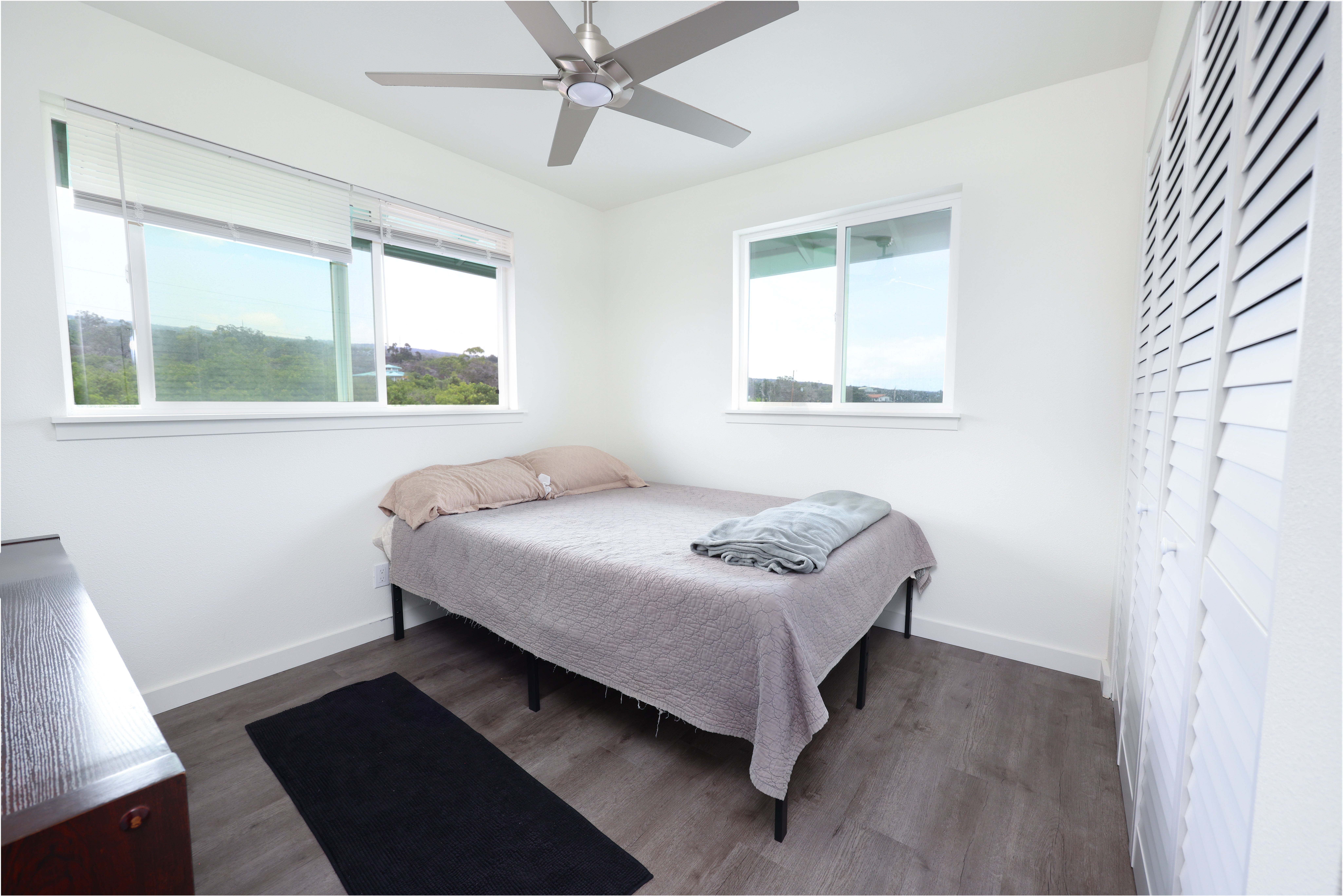 92-8373 MAILE DR