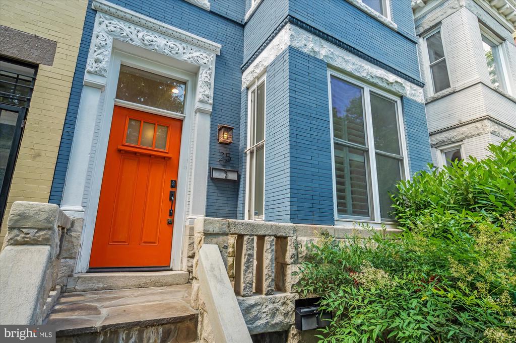 25 U STREET NW 2