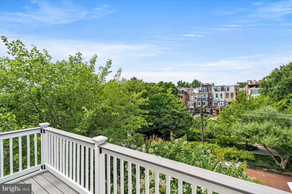 25 U STREET NW 2