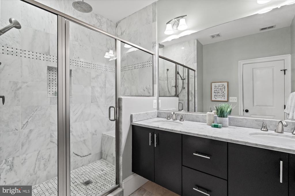 25 U STREET NW 2