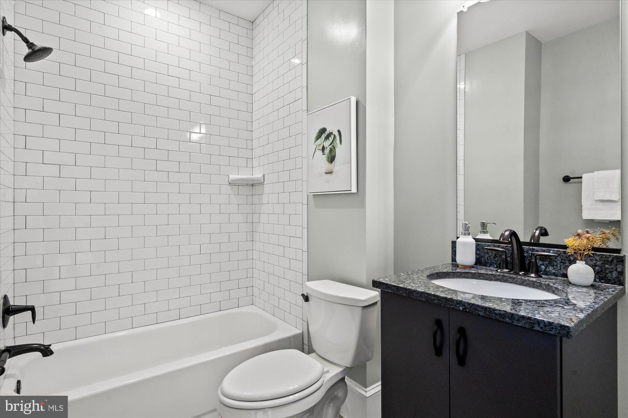 25 U STREET NW 2