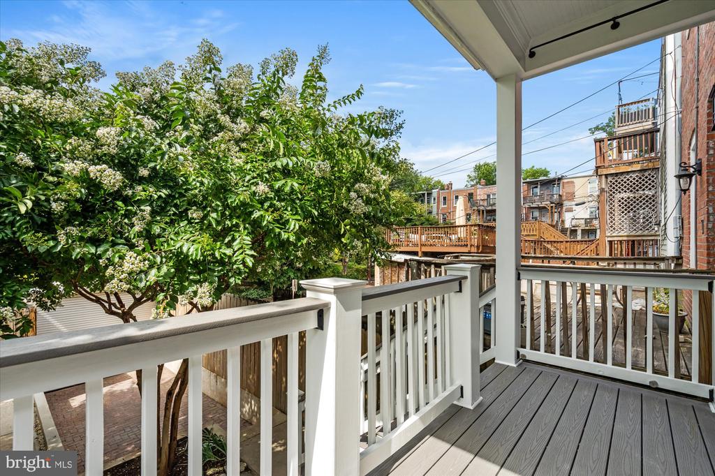 25 U STREET NW 2