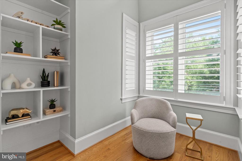 25 U STREET NW 2