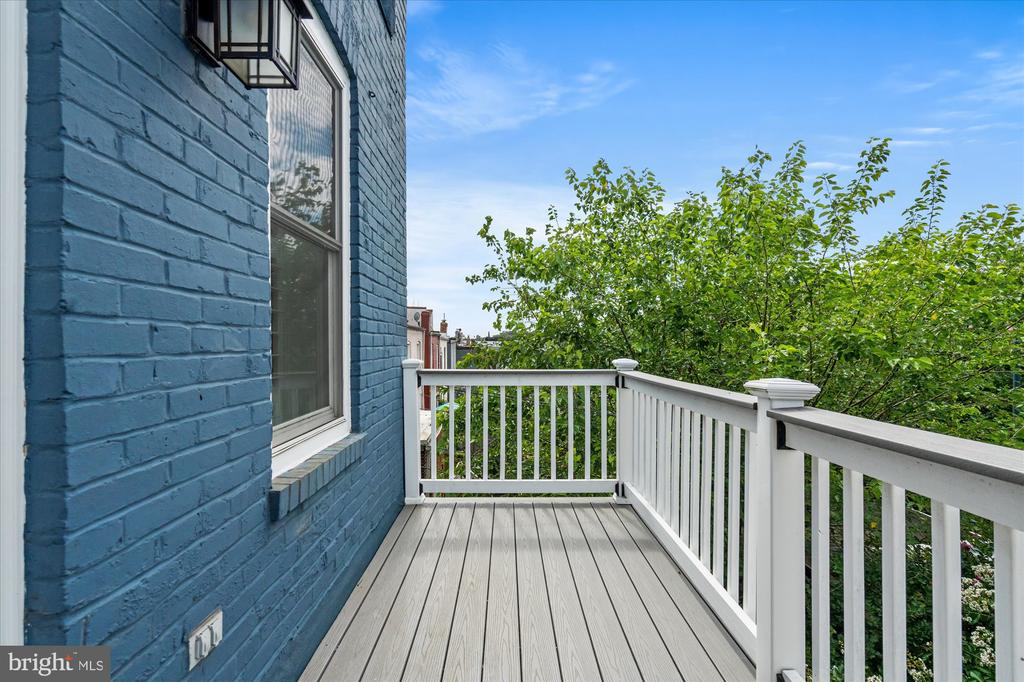 25 U STREET NW 2